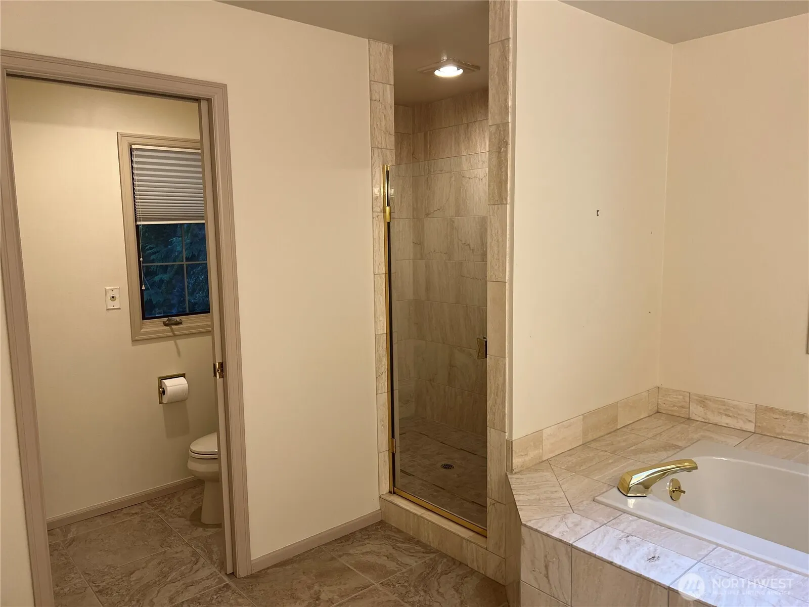 3650 116th Avenue NE, Bellevue, WA 98004