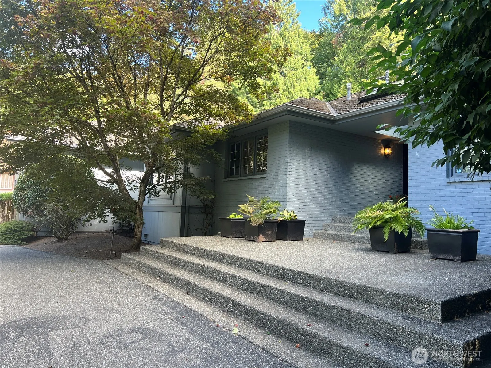 3650 116th Avenue NE, Bellevue, WA 98004