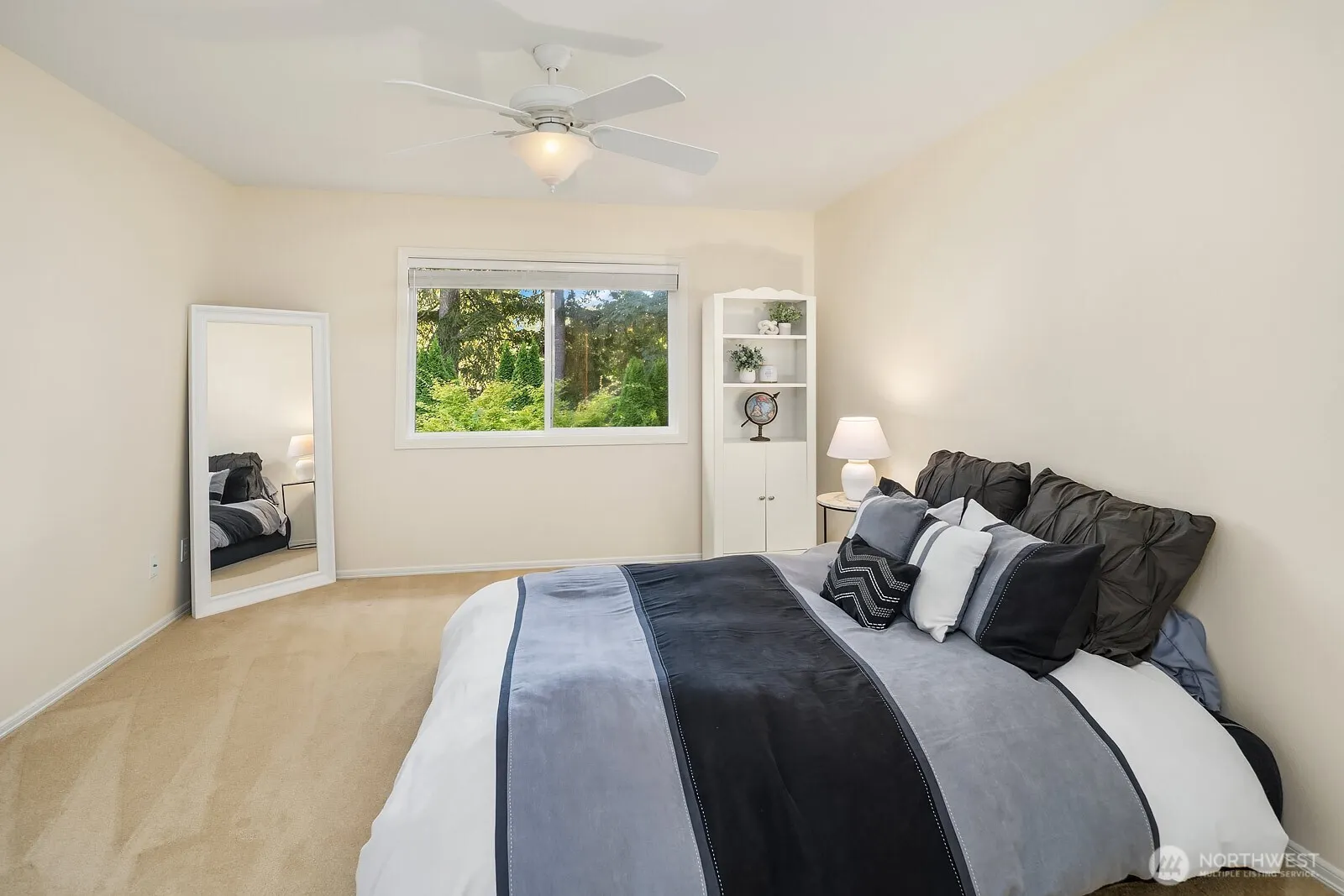 27131 SE 25th Place , Sammamish, WA 98075