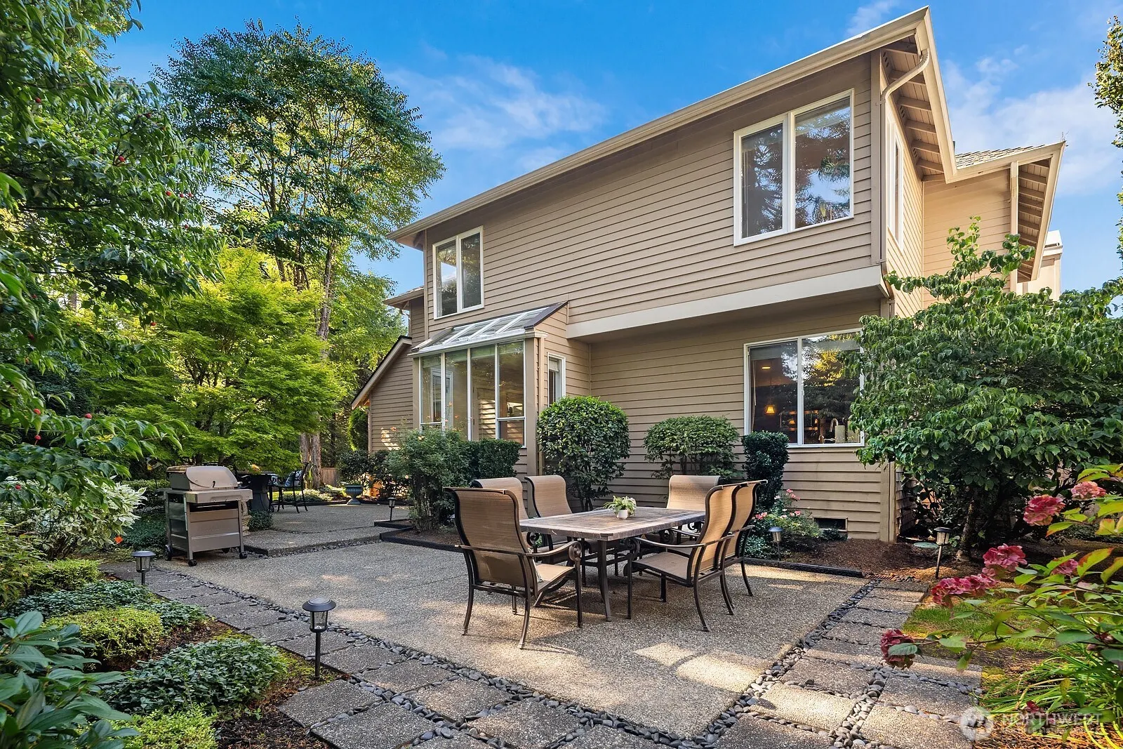 27131 SE 25th Place , Sammamish, WA 98075
