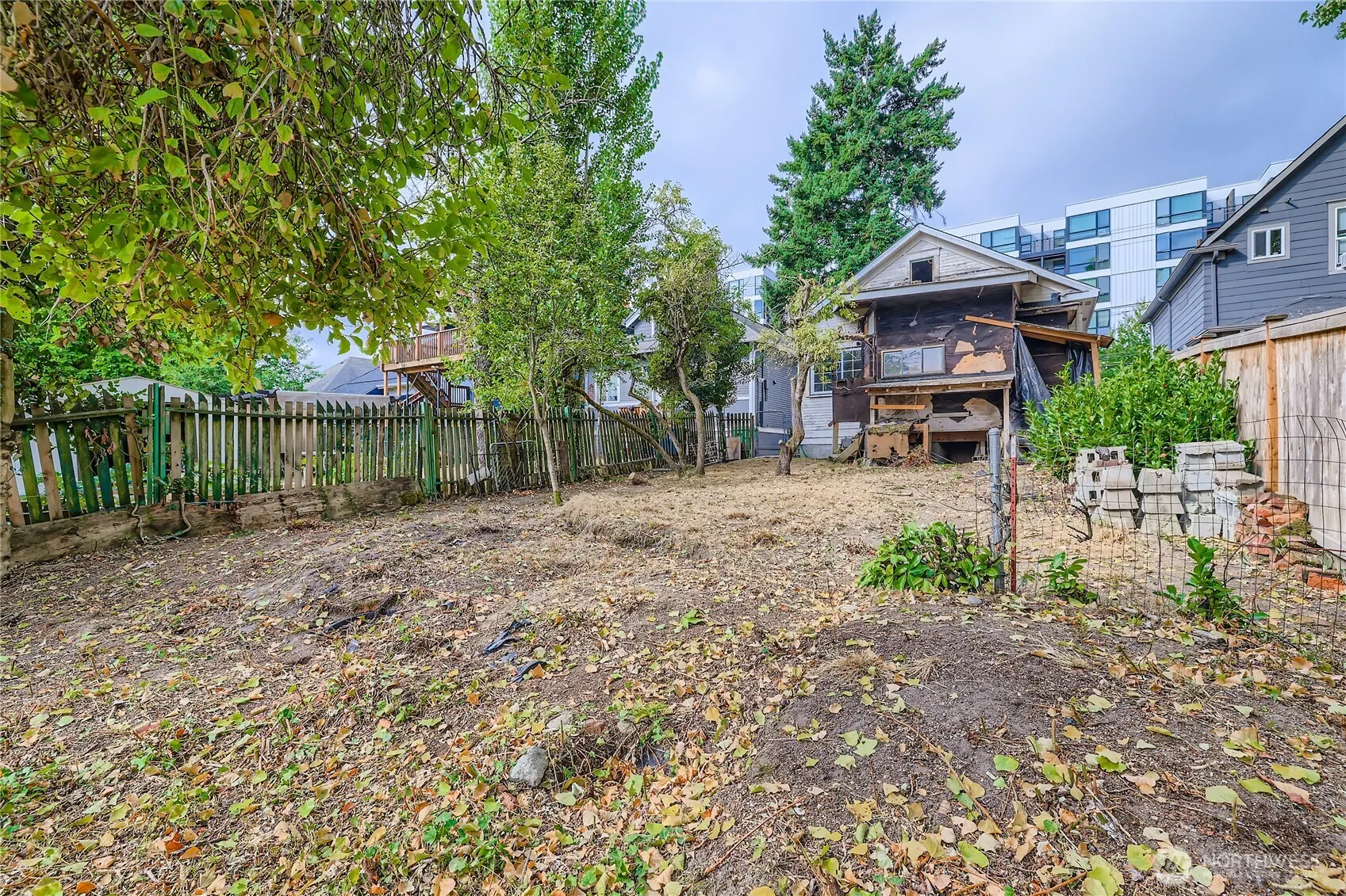 1118 24th Avenue , Seattle, WA 98122