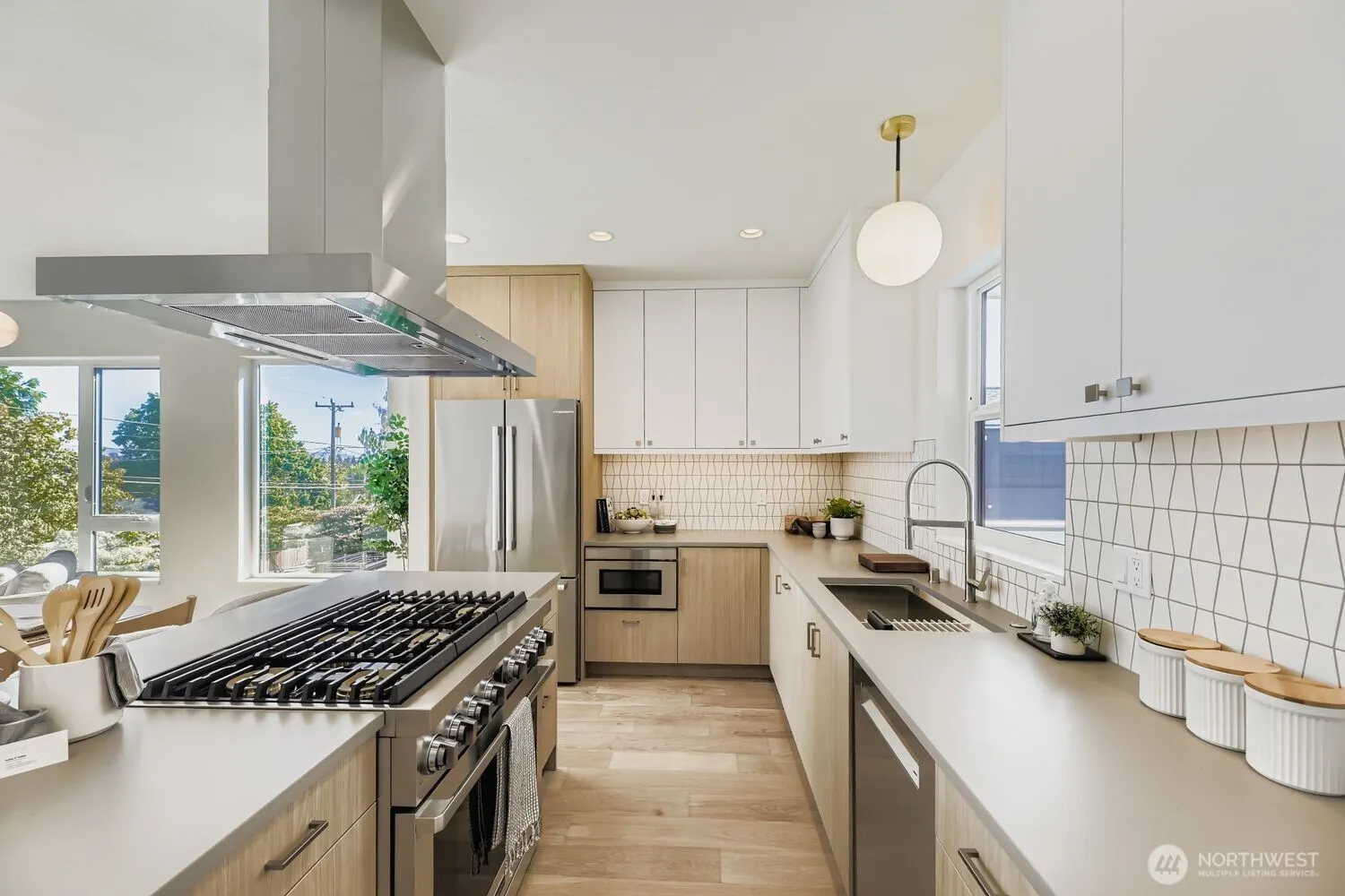 5717 35th Avenue NE, Seattle, WA 98105