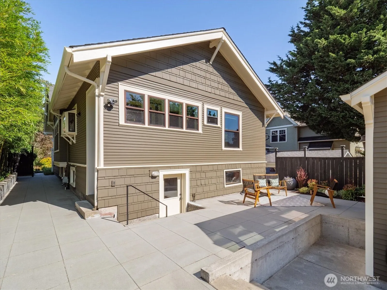 327 N 78th Street , Seattle, WA 98103