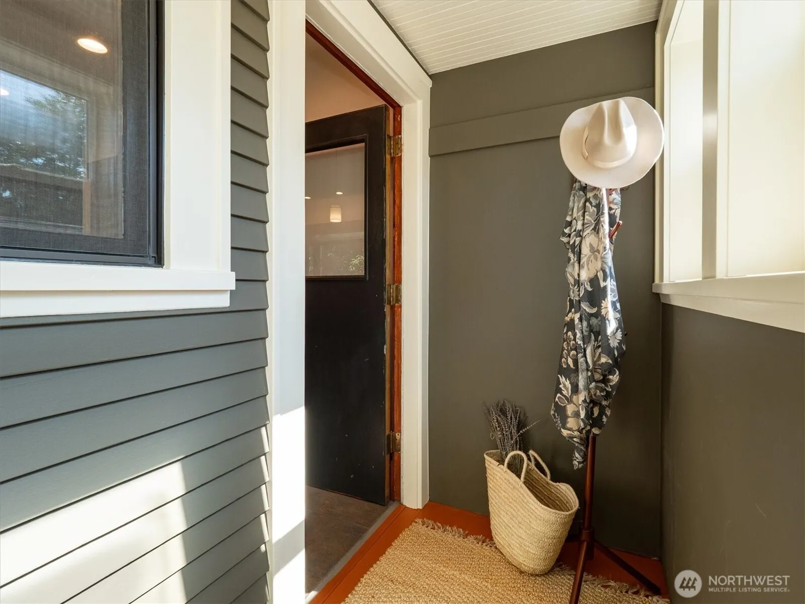 327 N 78th Street , Seattle, WA 98103