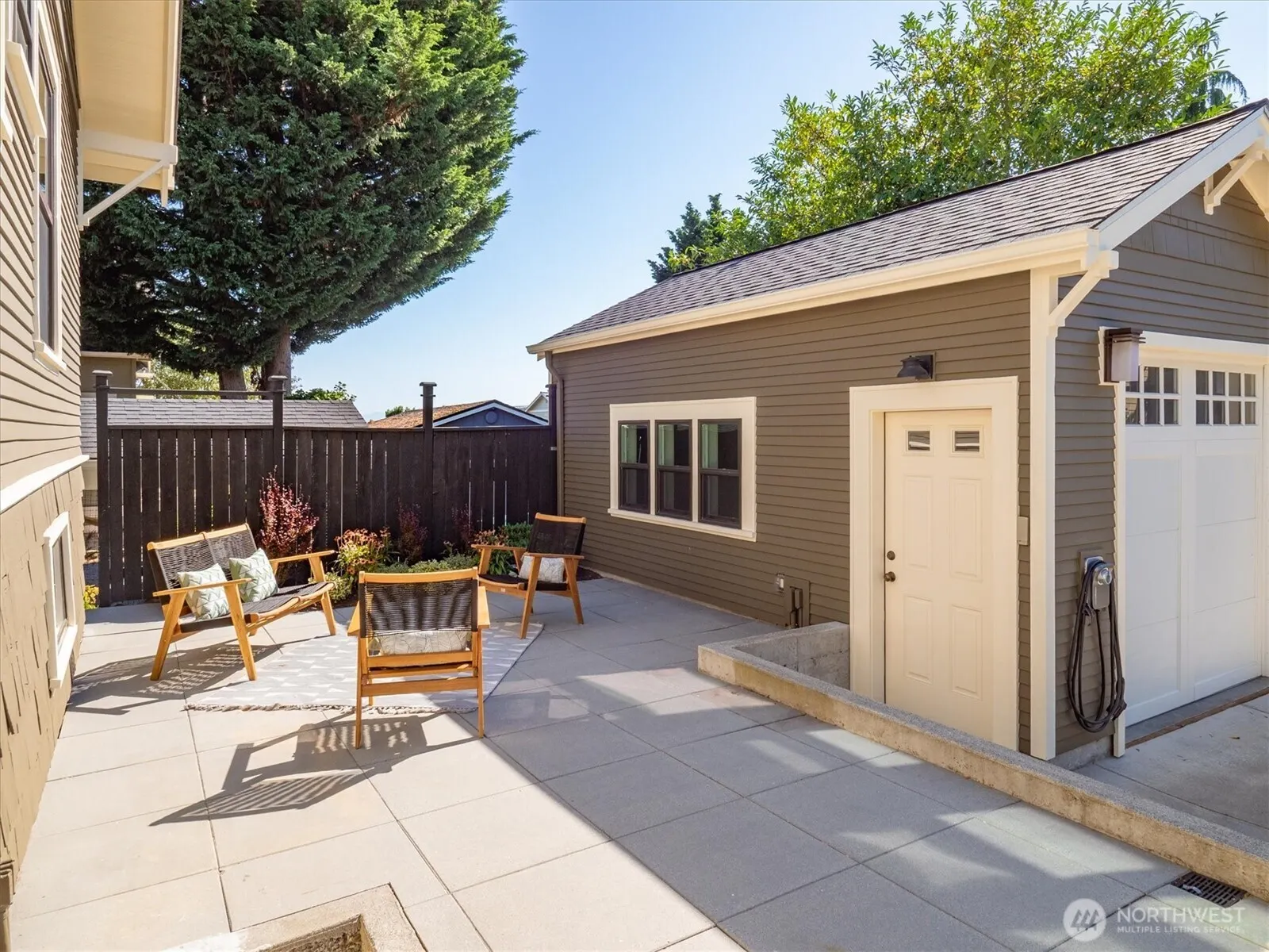 327 N 78th Street , Seattle, WA 98103