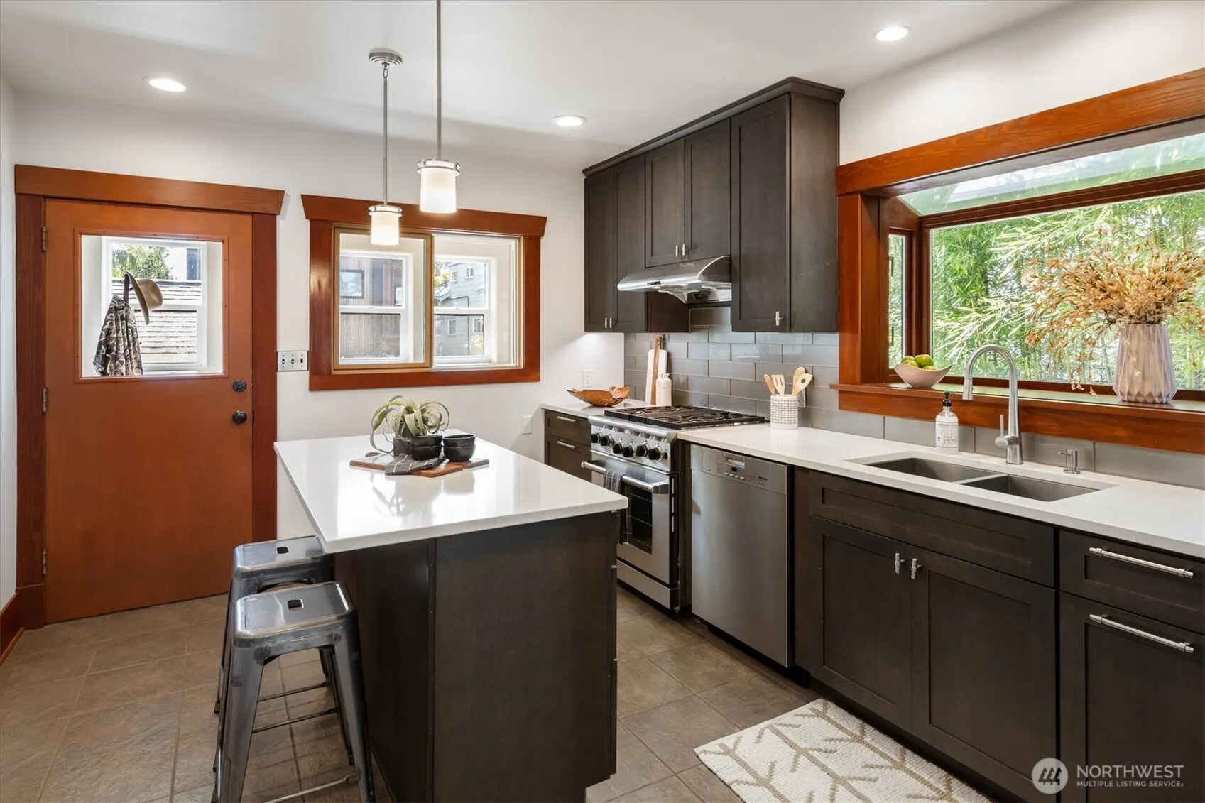 327 N 78th Street , Seattle, WA 98103