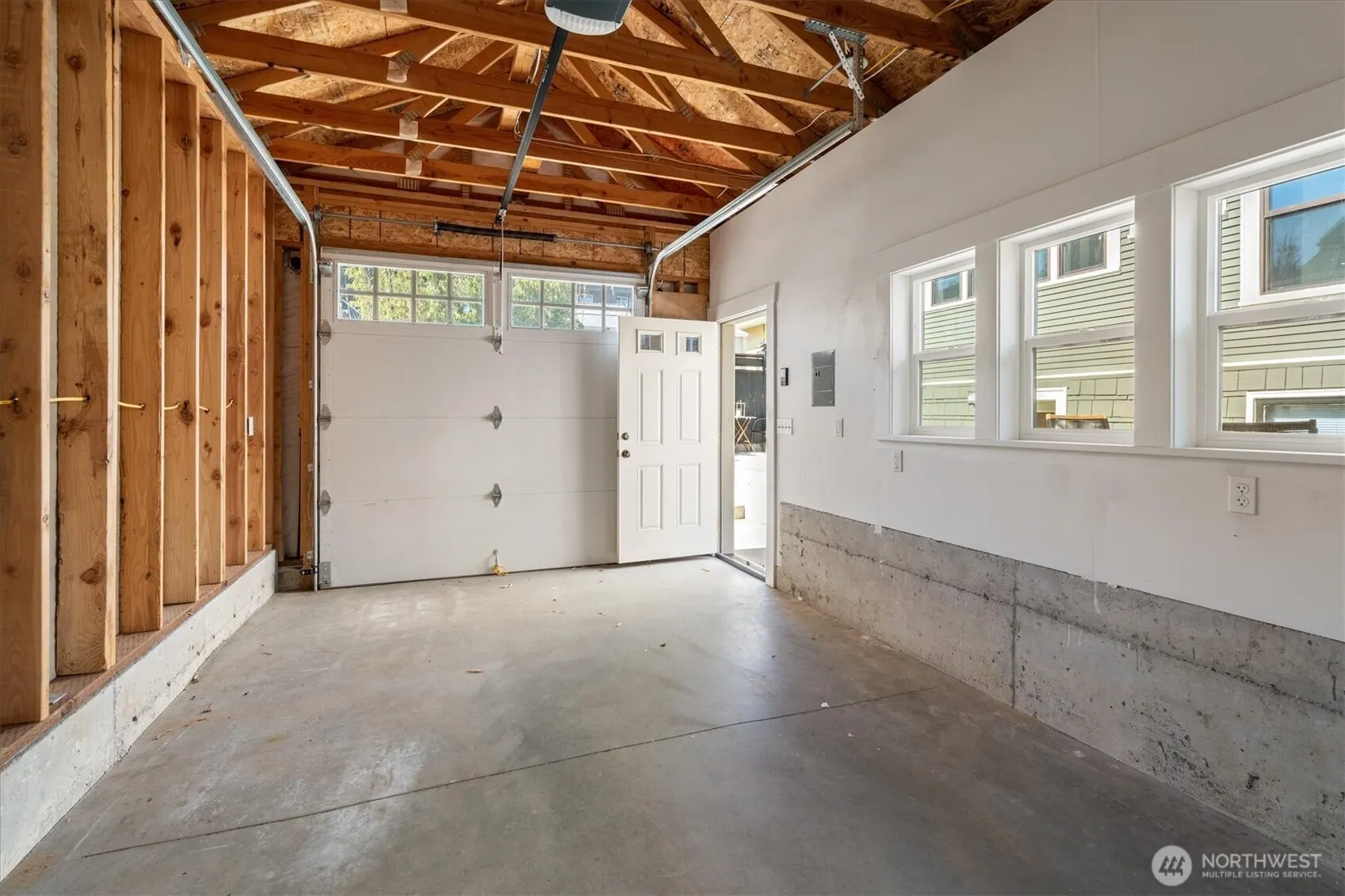327 N 78th Street , Seattle, WA 98103