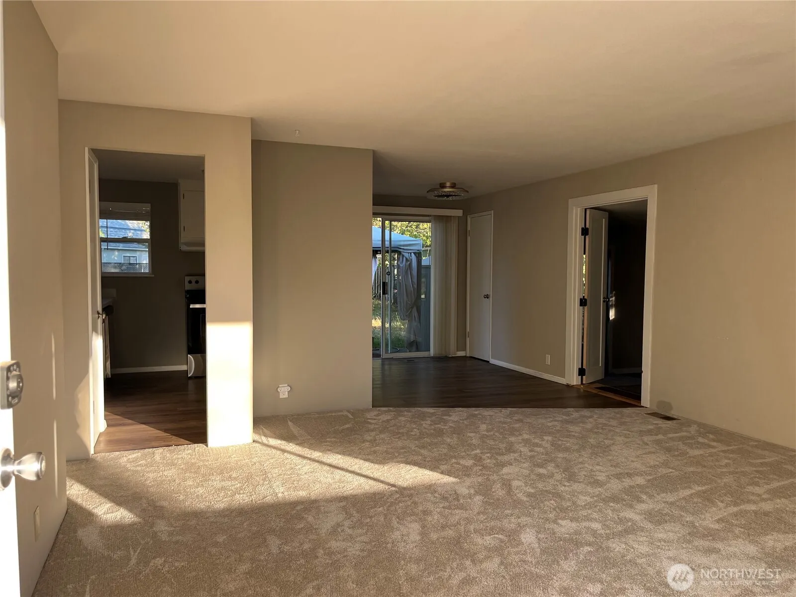22928 105th Avenue SE, Kent, WA 98031