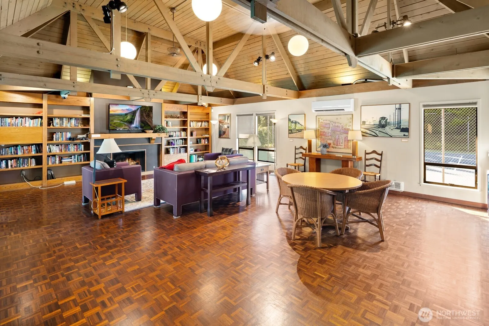 6652 Parkpoint Way NE #D-311, Seattle, WA 98115-7847