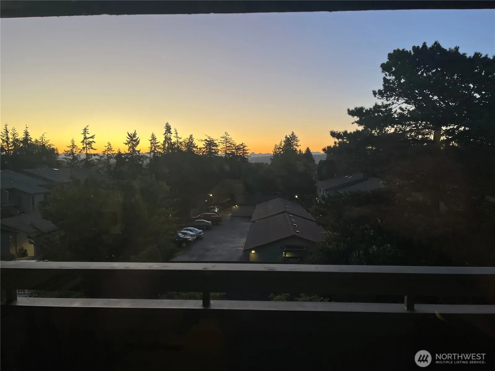 6652 Parkpoint Way NE #D-311, Seattle, WA 98115-7847