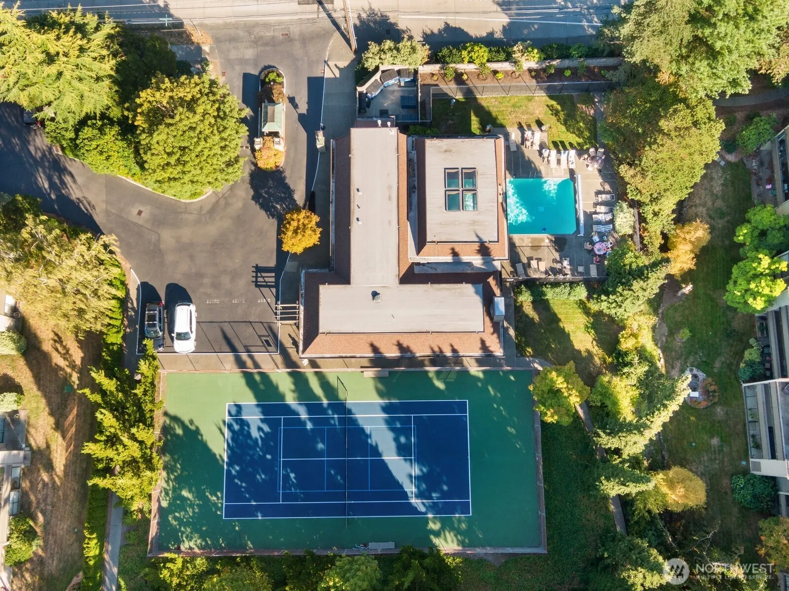 6652 Parkpoint Way NE #D-311, Seattle, WA 98115-7847