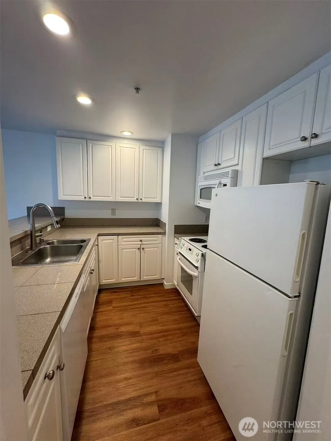 321 10th Avenue S #507, Seattle, WA 98104