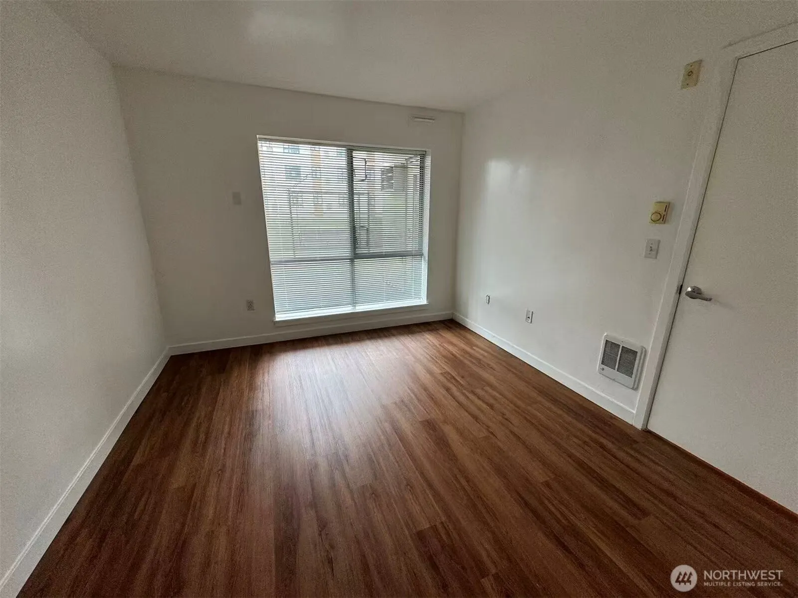 321 10th Avenue S #507, Seattle, WA 98104