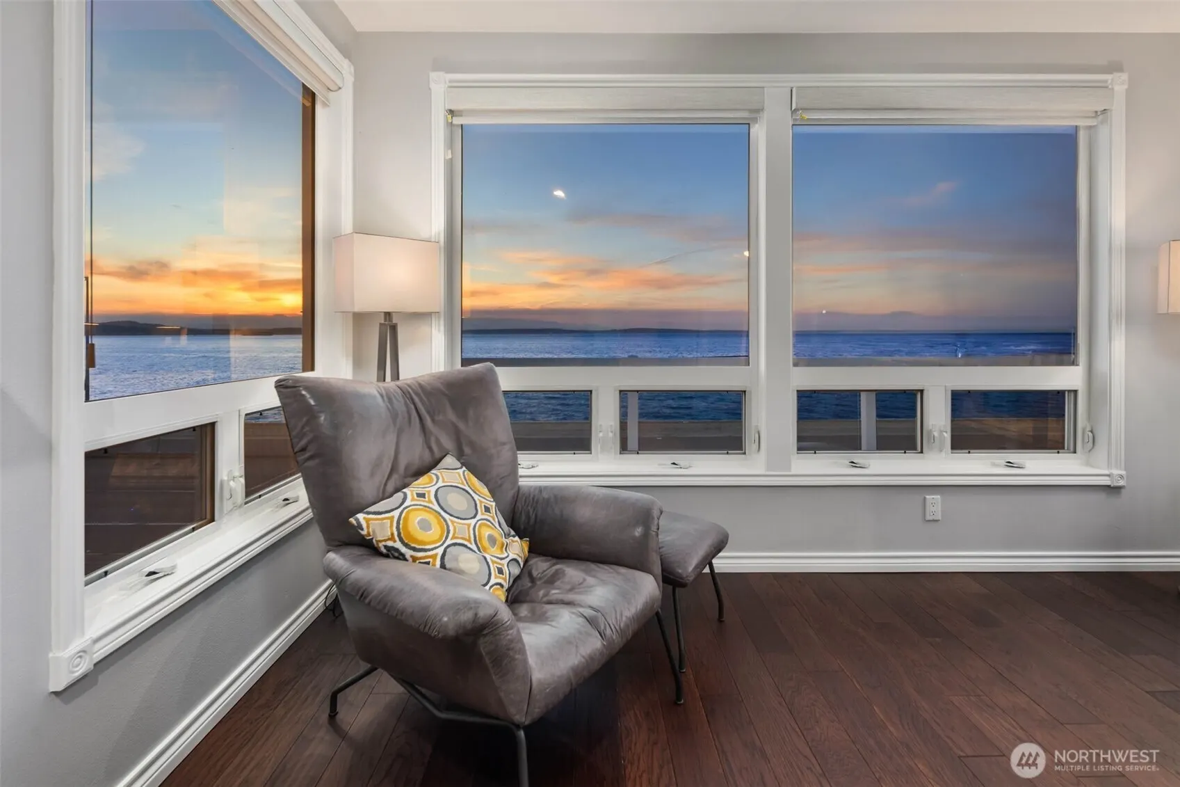 1594 Alki Avenue SW #302, Seattle, WA 98116