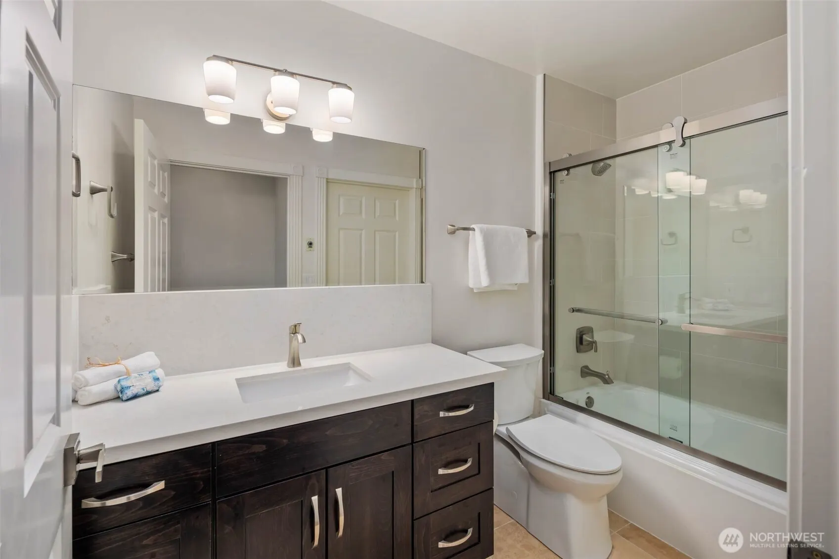 1594 Alki Avenue SW #302, Seattle, WA 98116