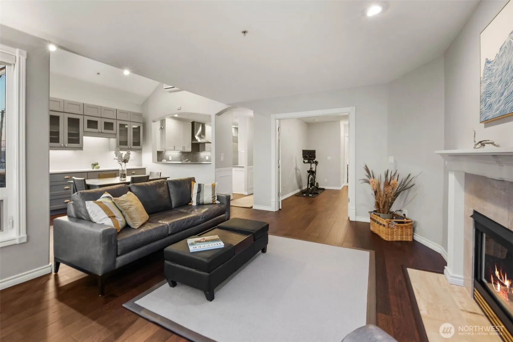 1594 Alki Avenue SW #302, Seattle, WA 98116
