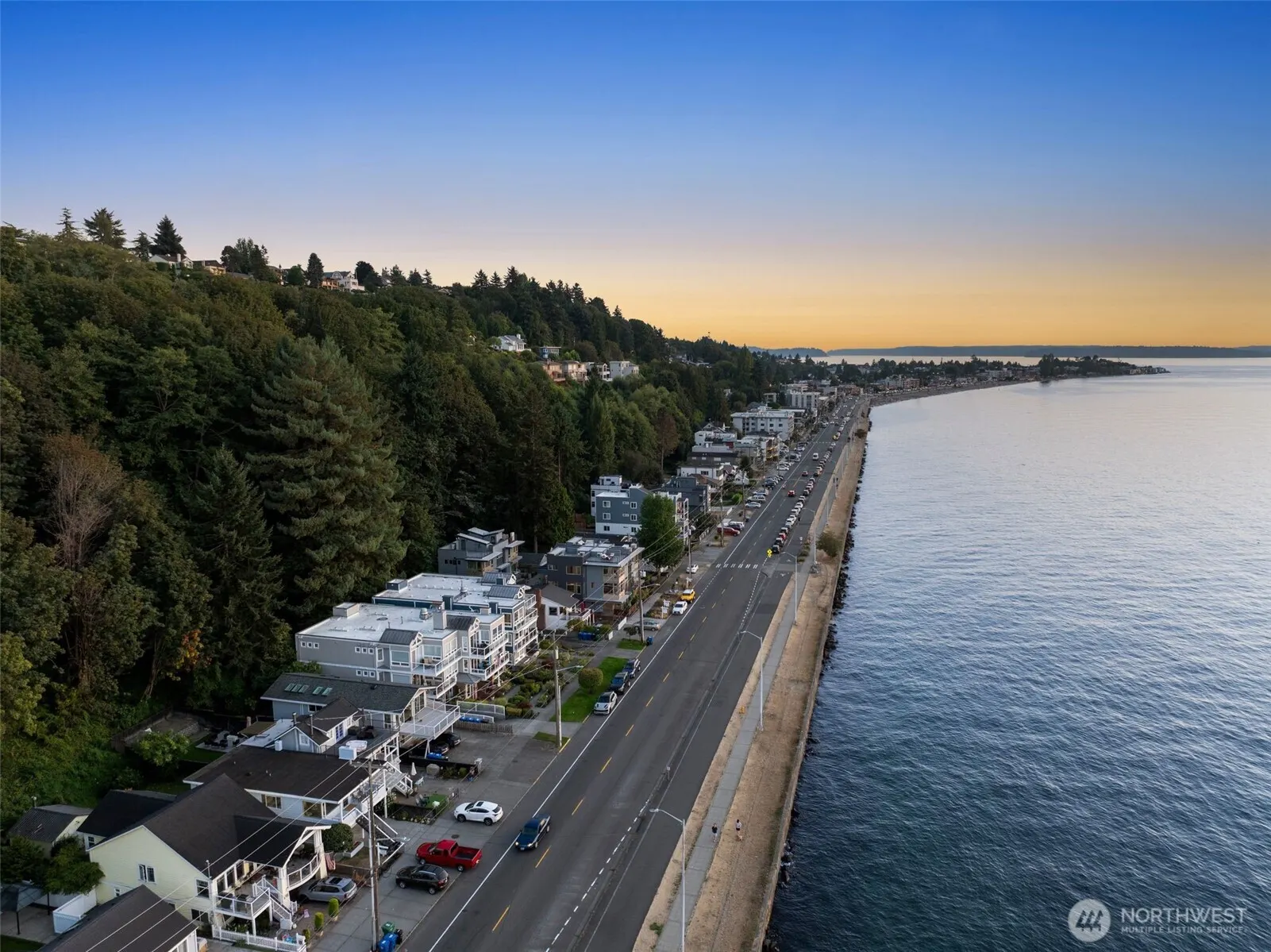 1594 Alki Avenue SW #302, Seattle, WA 98116
