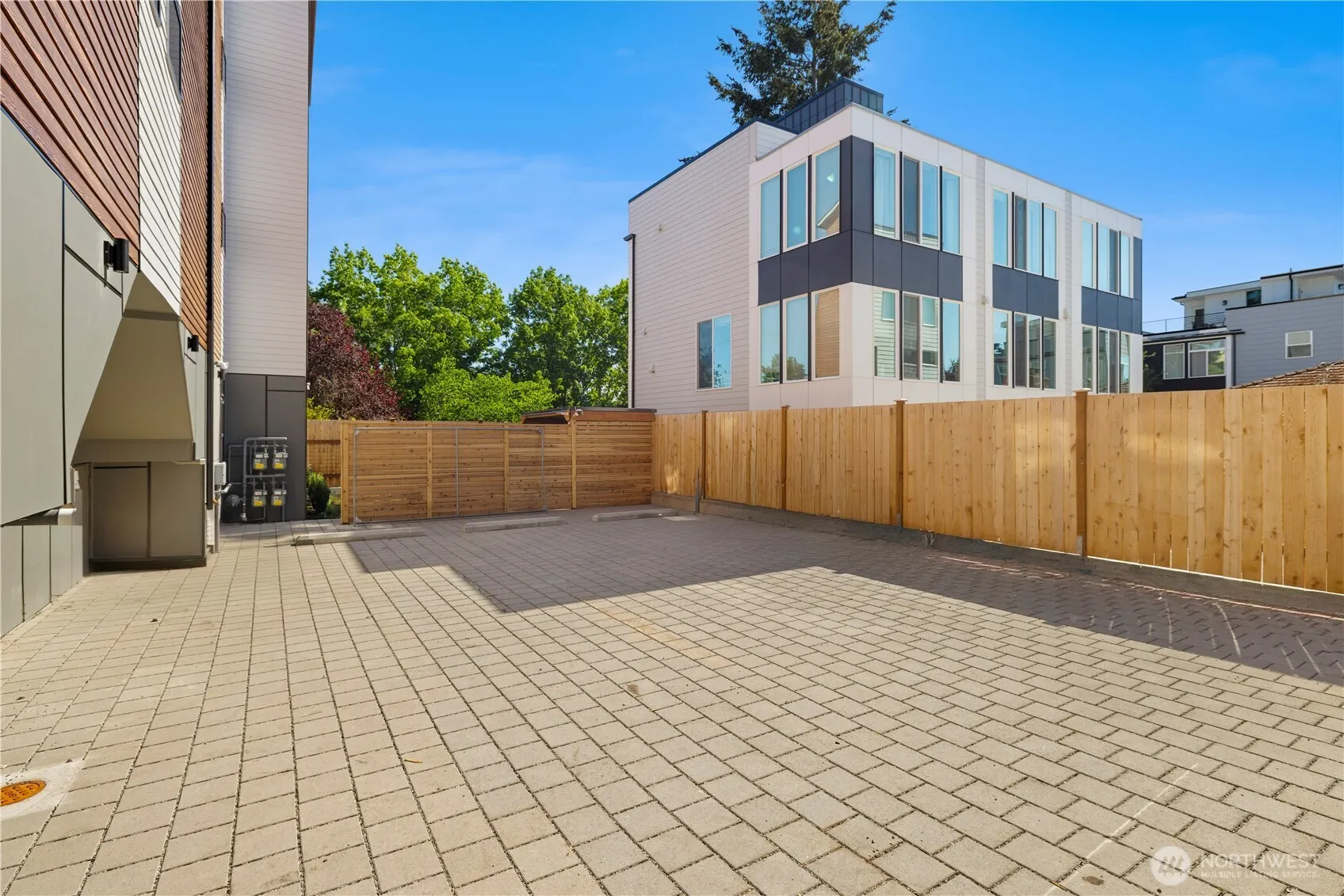 5515 C 9th Avenue NW, Seattle, WA 98107