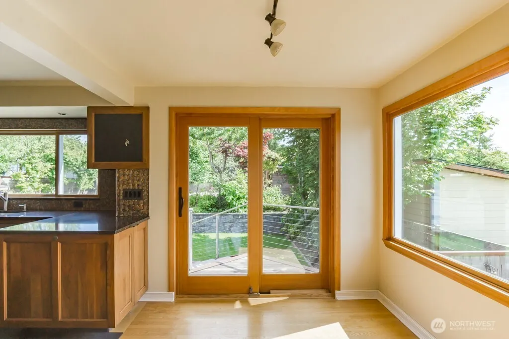 2115 N 92nd Street , Seattle, WA 98103