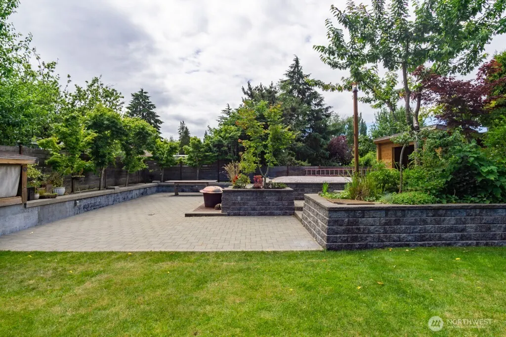 2115 N 92nd Street , Seattle, WA 98103