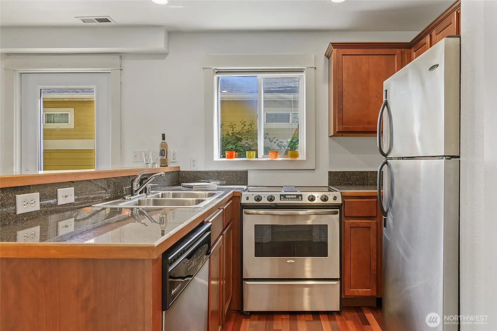 5909 40th Avenue SW #A, Seattle, WA 98136