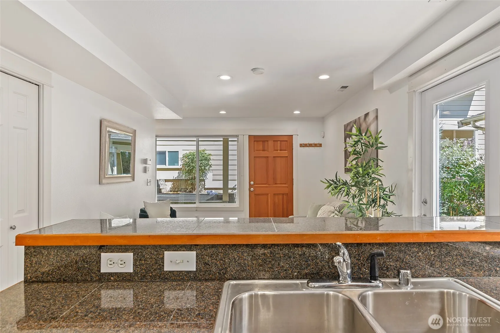 5909 40th Avenue SW #A, Seattle, WA 98136