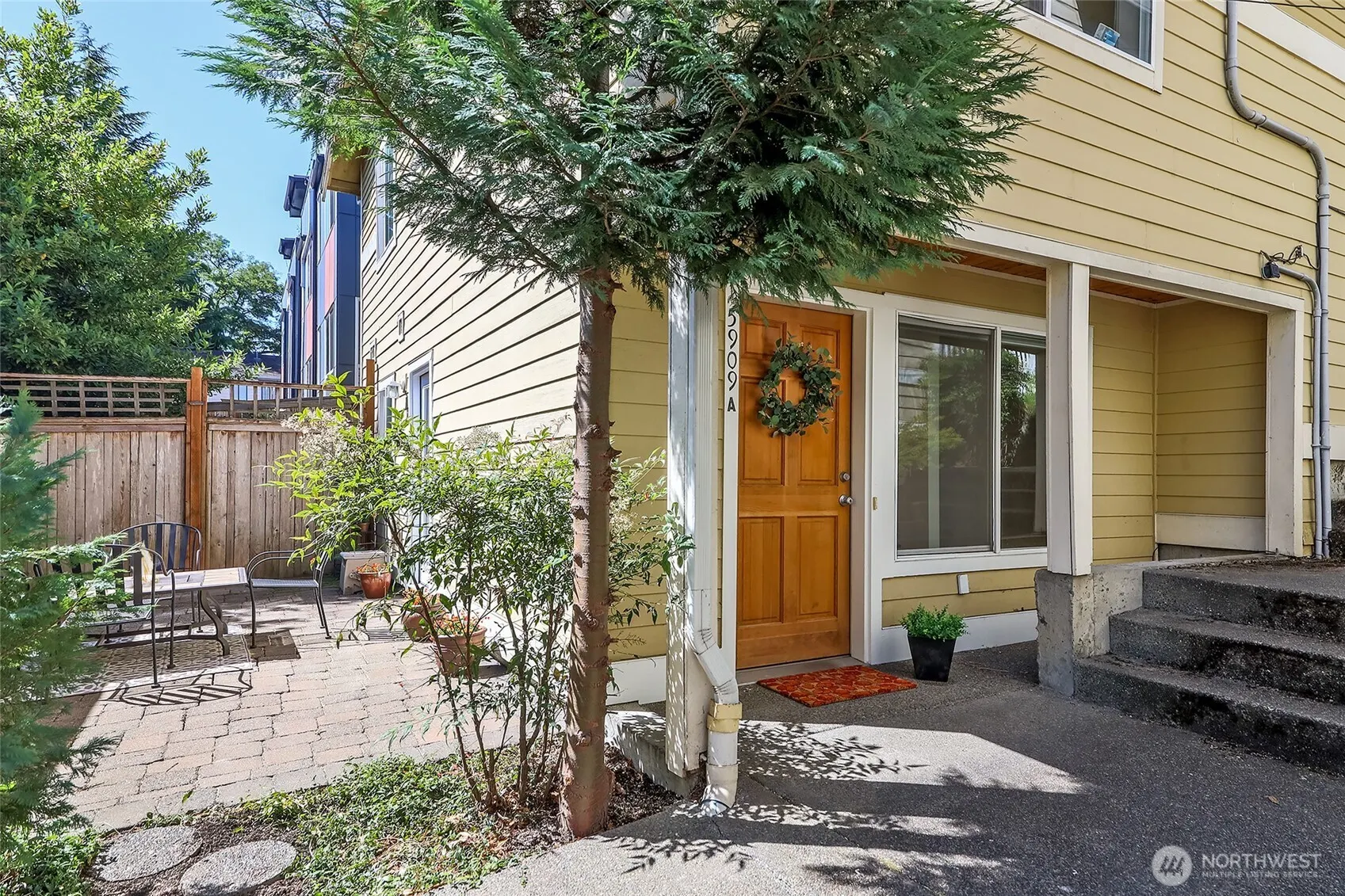 5909 40th Avenue SW #A, Seattle, WA 98136