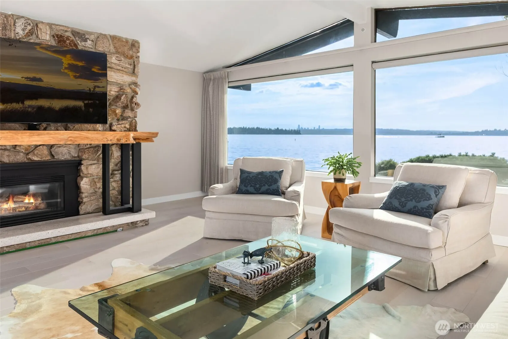 6209 Lake Washington Blvd NE, Kirkland, WA 98033