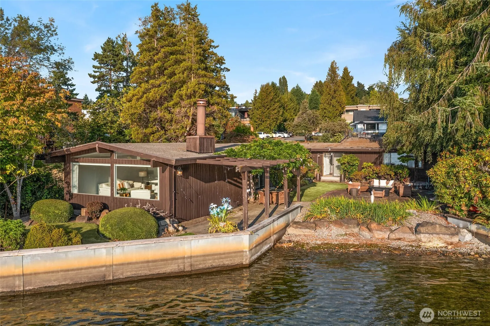 6209 Lake Washington Blvd NE, Kirkland, WA 98033