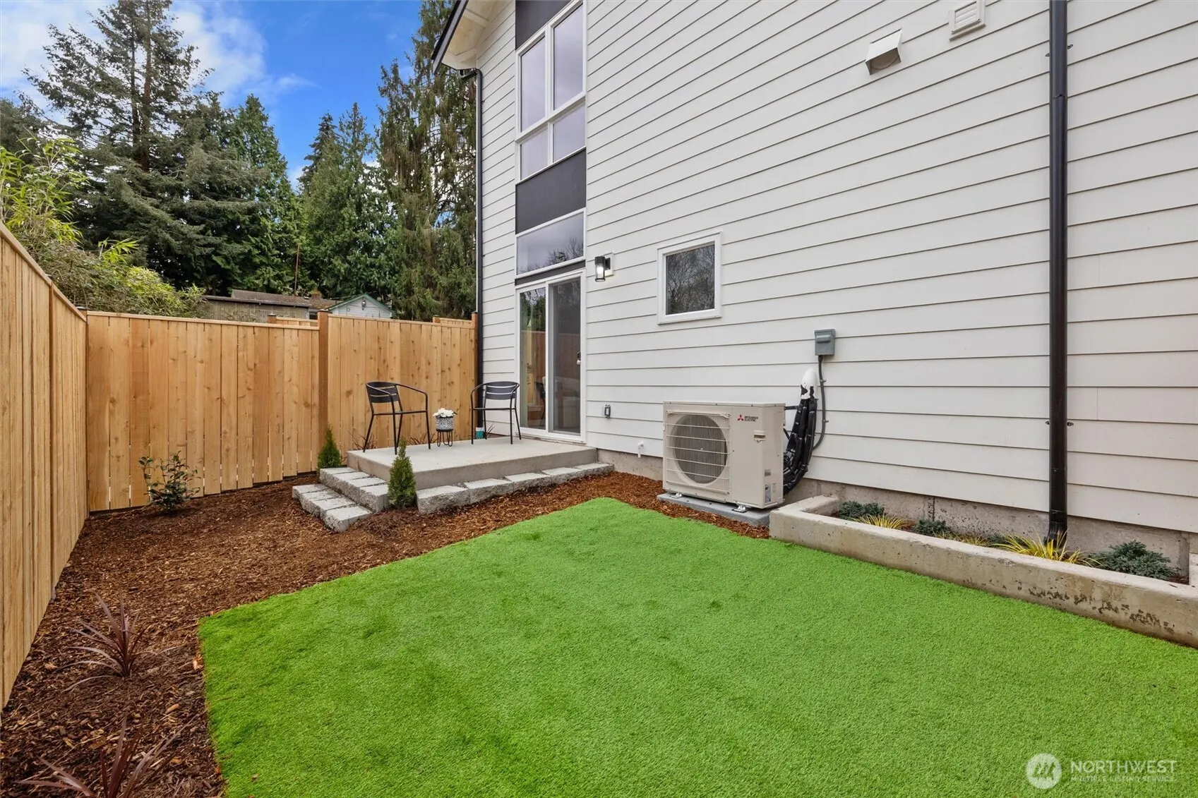 5984 26th Avenue SW #B, Seattle, WA 98106