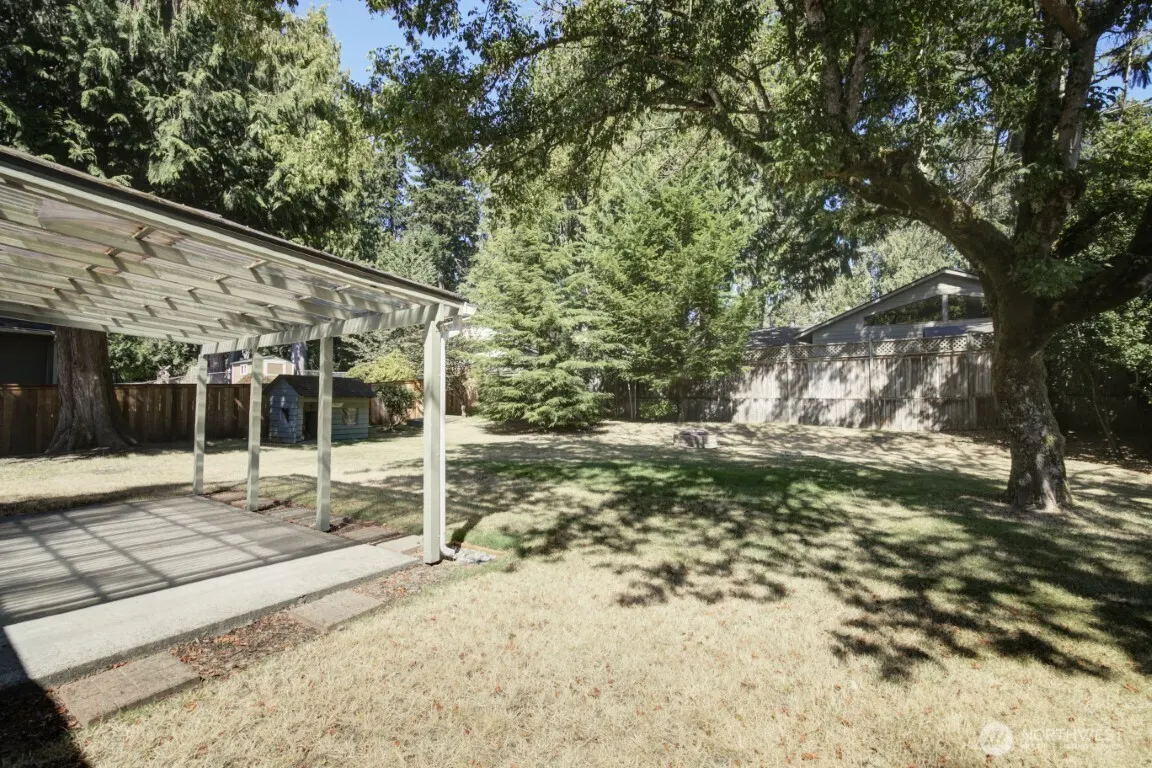 10550 NE 137th Place , Kirkland, WA 98034