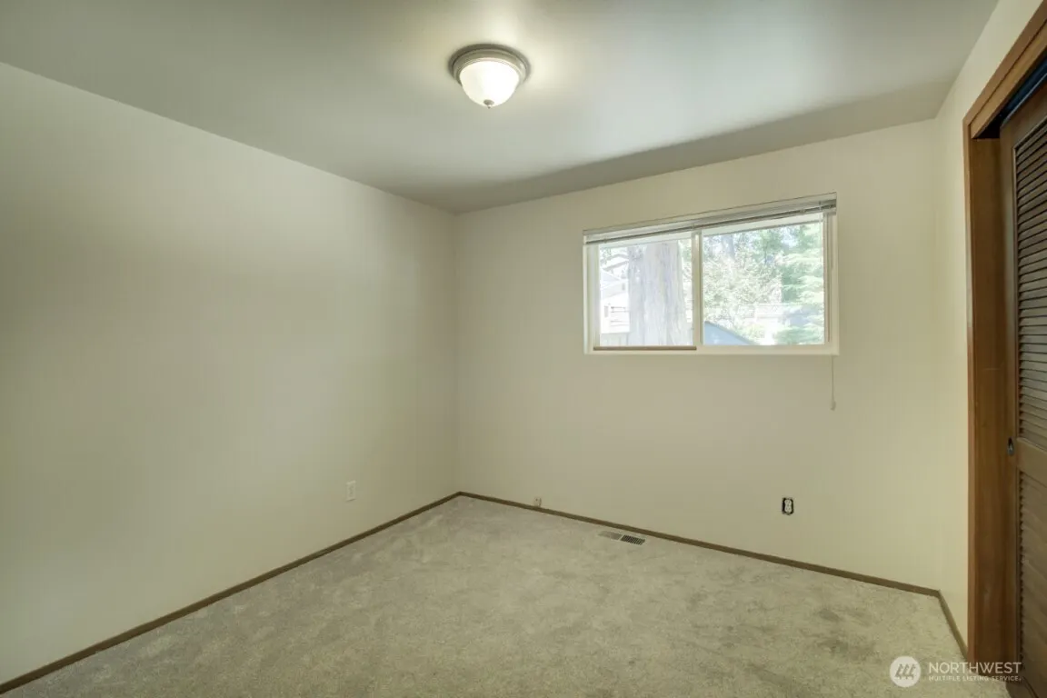 10550 NE 137th Place , Kirkland, WA 98034