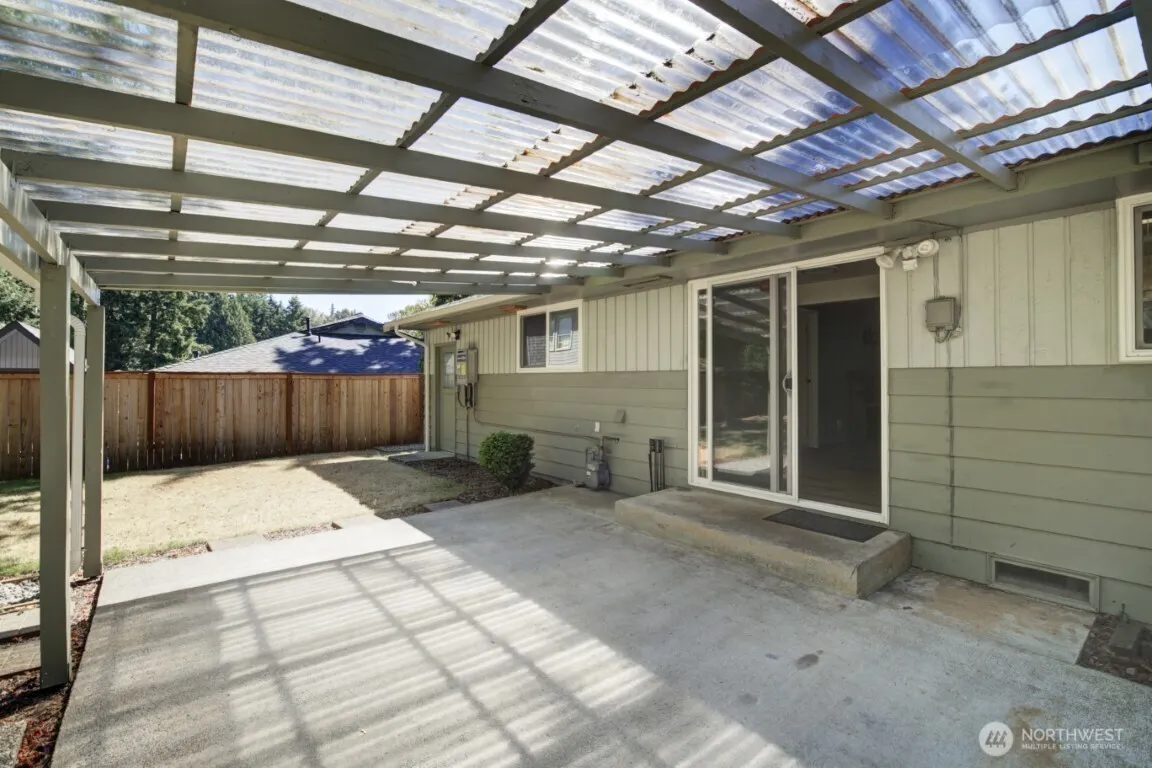 10550 NE 137th Place , Kirkland, WA 98034