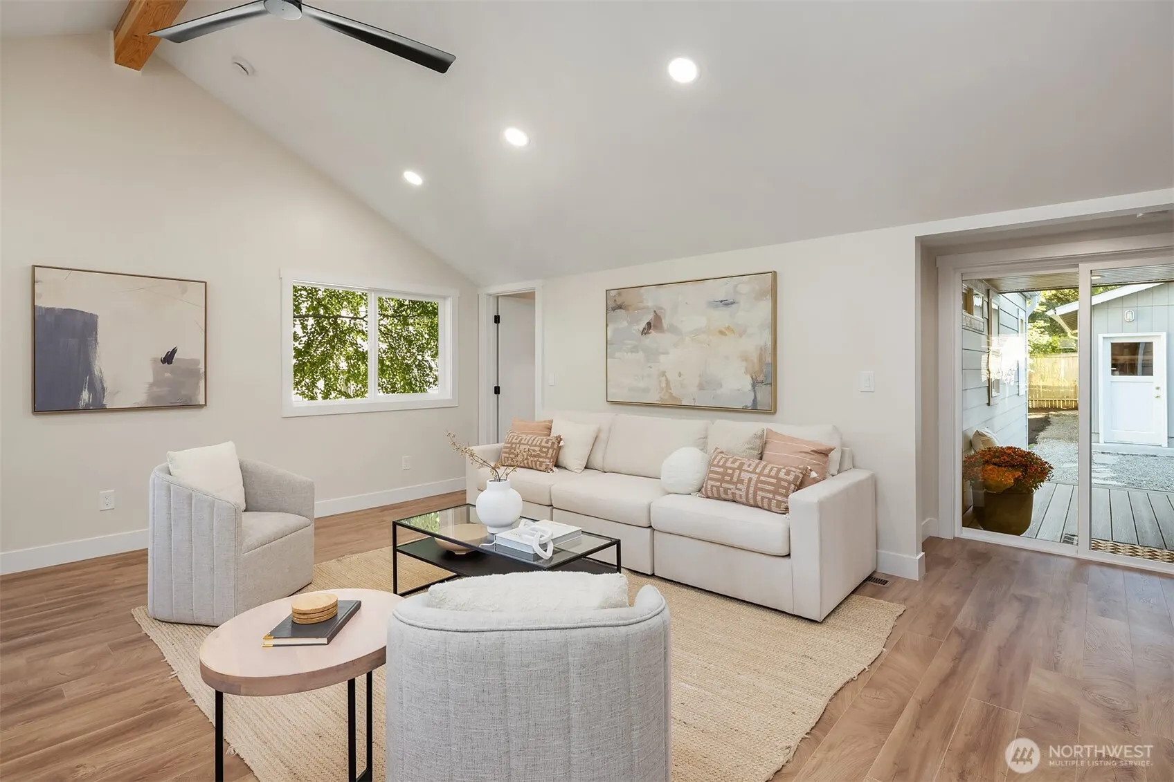 3521 NE 92nd Street , Seattle, WA 98115
