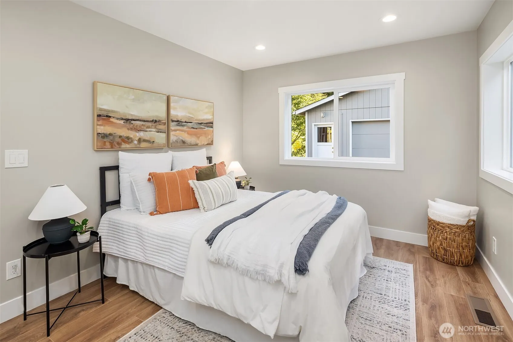 3521 NE 92nd Street , Seattle, WA 98115