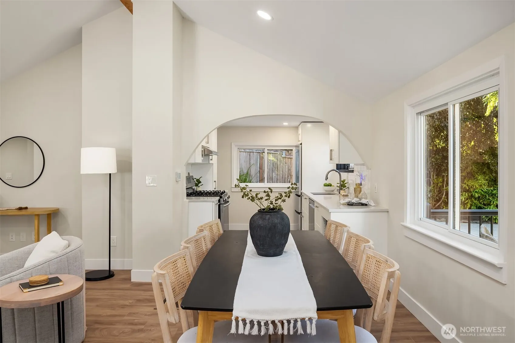 3521 NE 92nd Street , Seattle, WA 98115