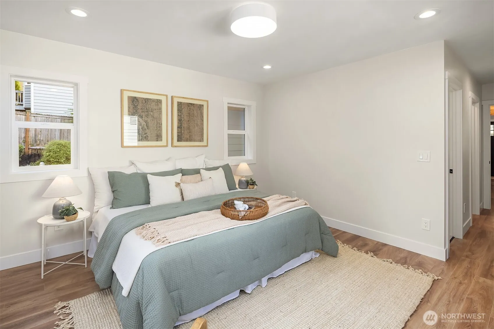 3521 NE 92nd Street , Seattle, WA 98115