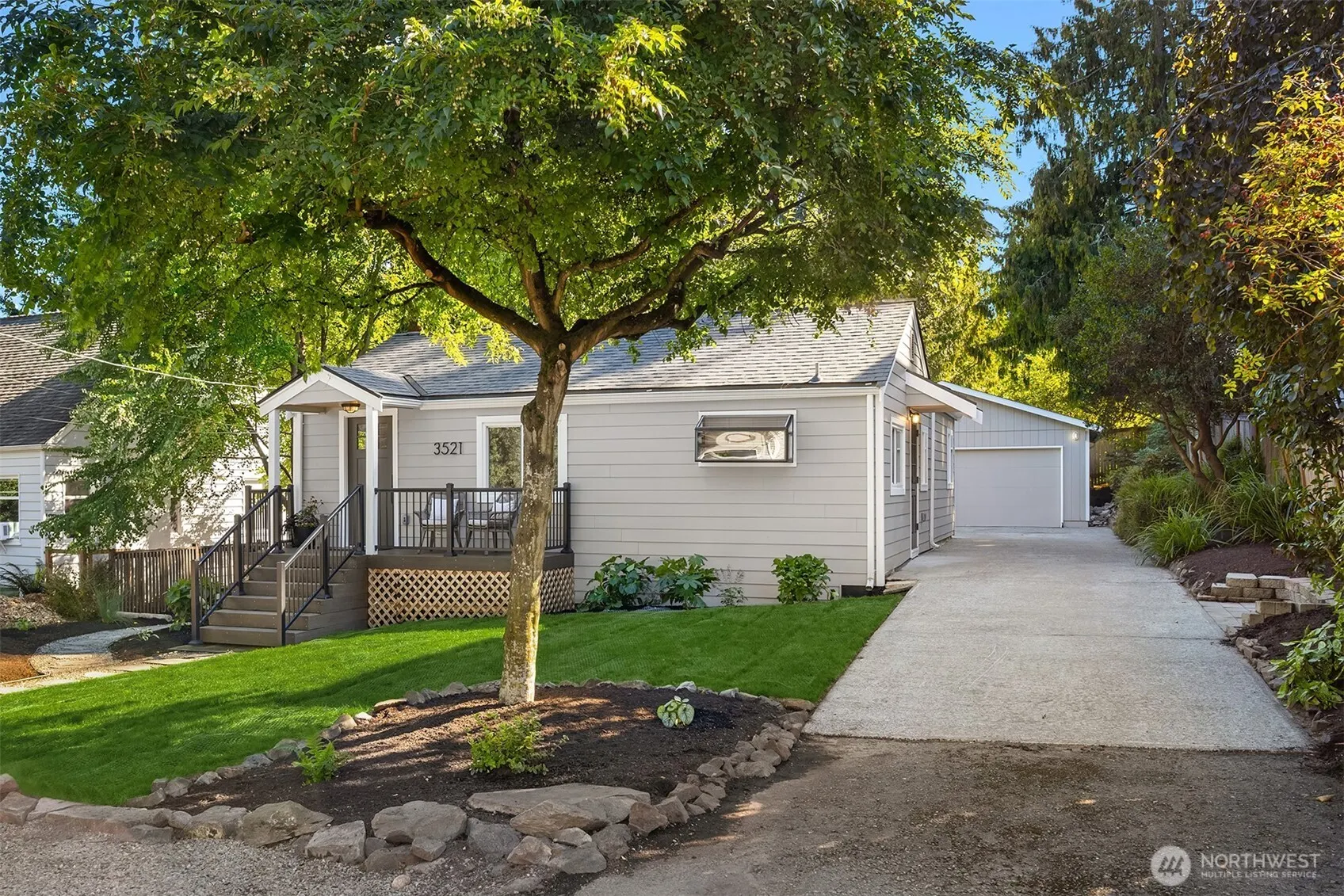 3521 NE 92nd Street , Seattle, WA 98115