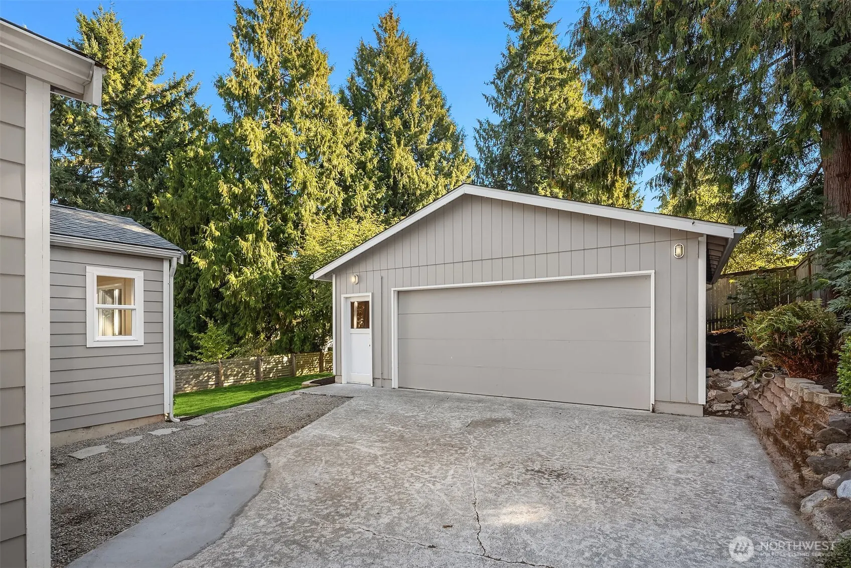 3521 NE 92nd Street , Seattle, WA 98115
