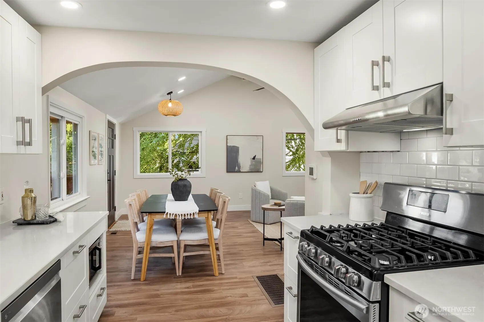 3521 NE 92nd Street , Seattle, WA 98115