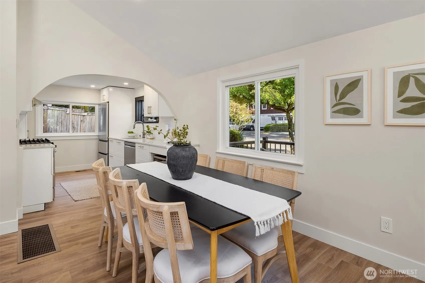 3521 NE 92nd Street , Seattle, WA 98115