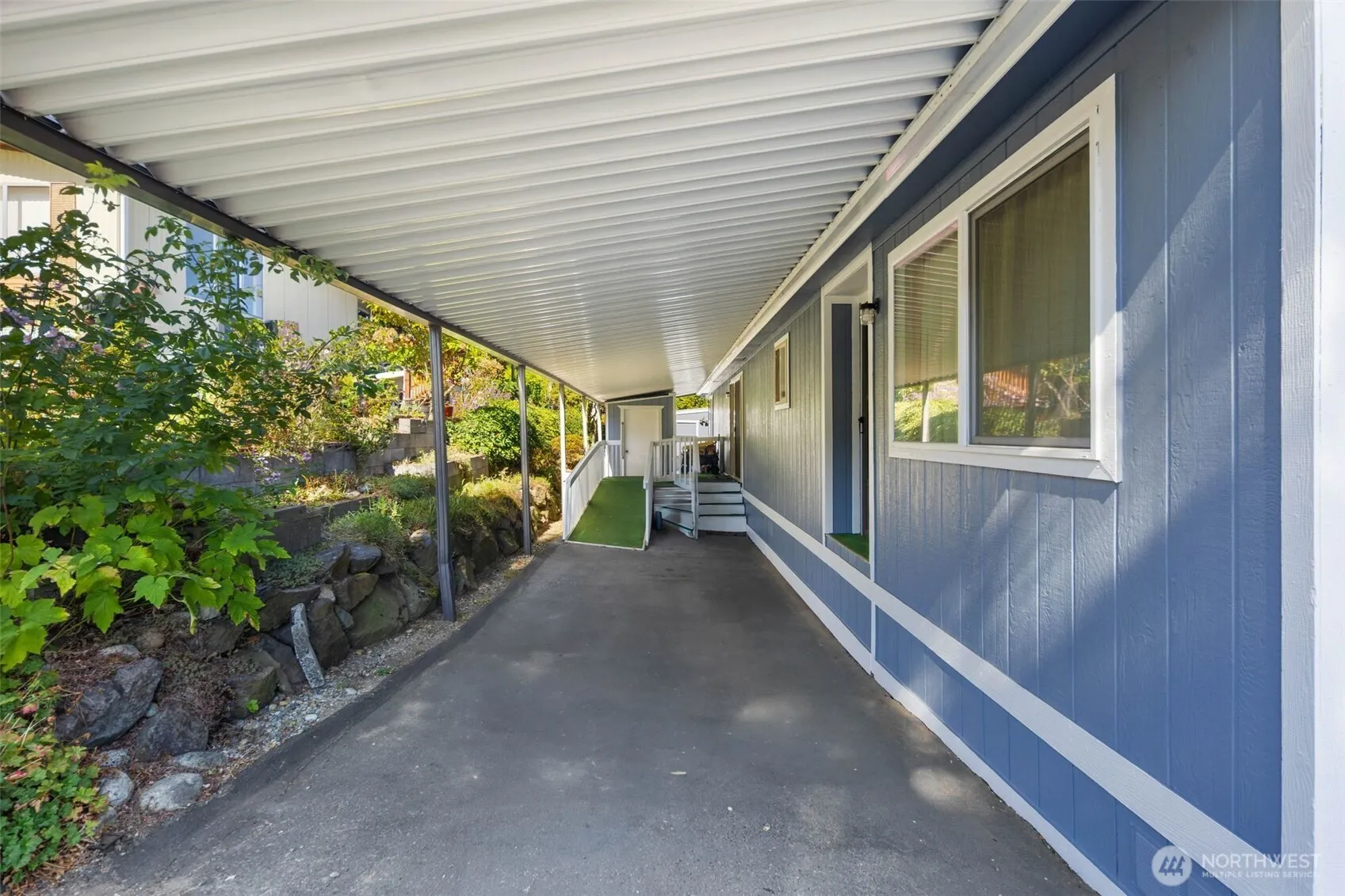 23708 Locust Way #13B, Bothell, WA 98021