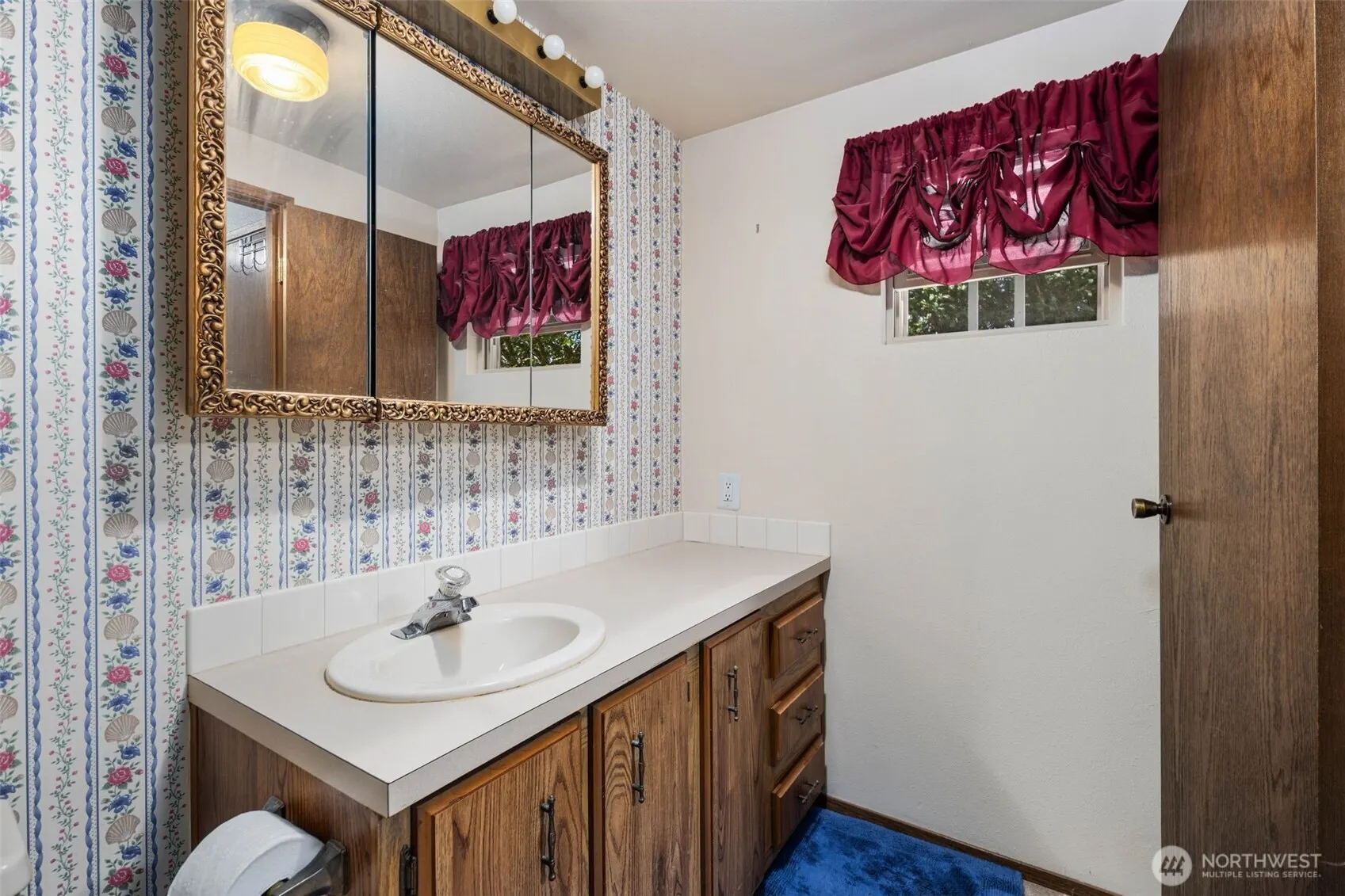 23708 Locust Way #13B, Bothell, WA 98021