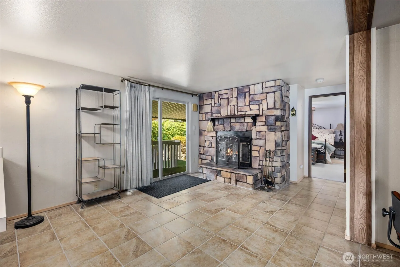 23708 Locust Way #13B, Bothell, WA 98021