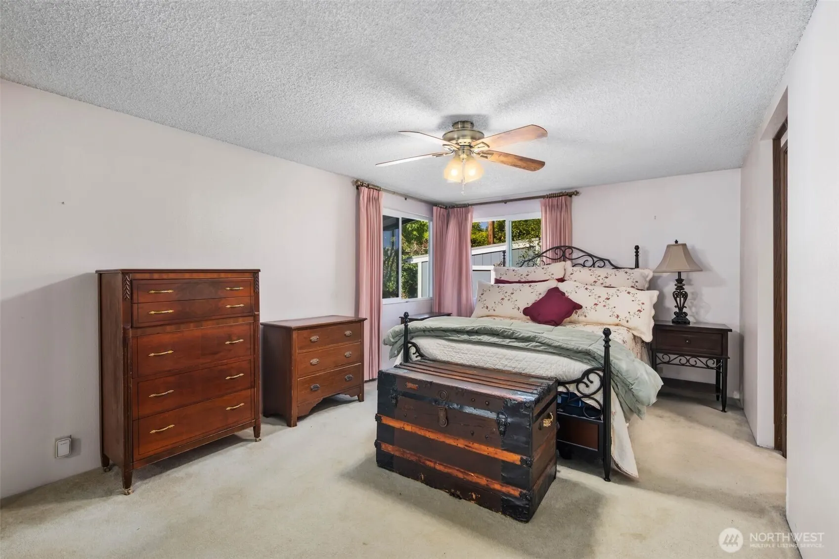 23708 Locust Way #13B, Bothell, WA 98021