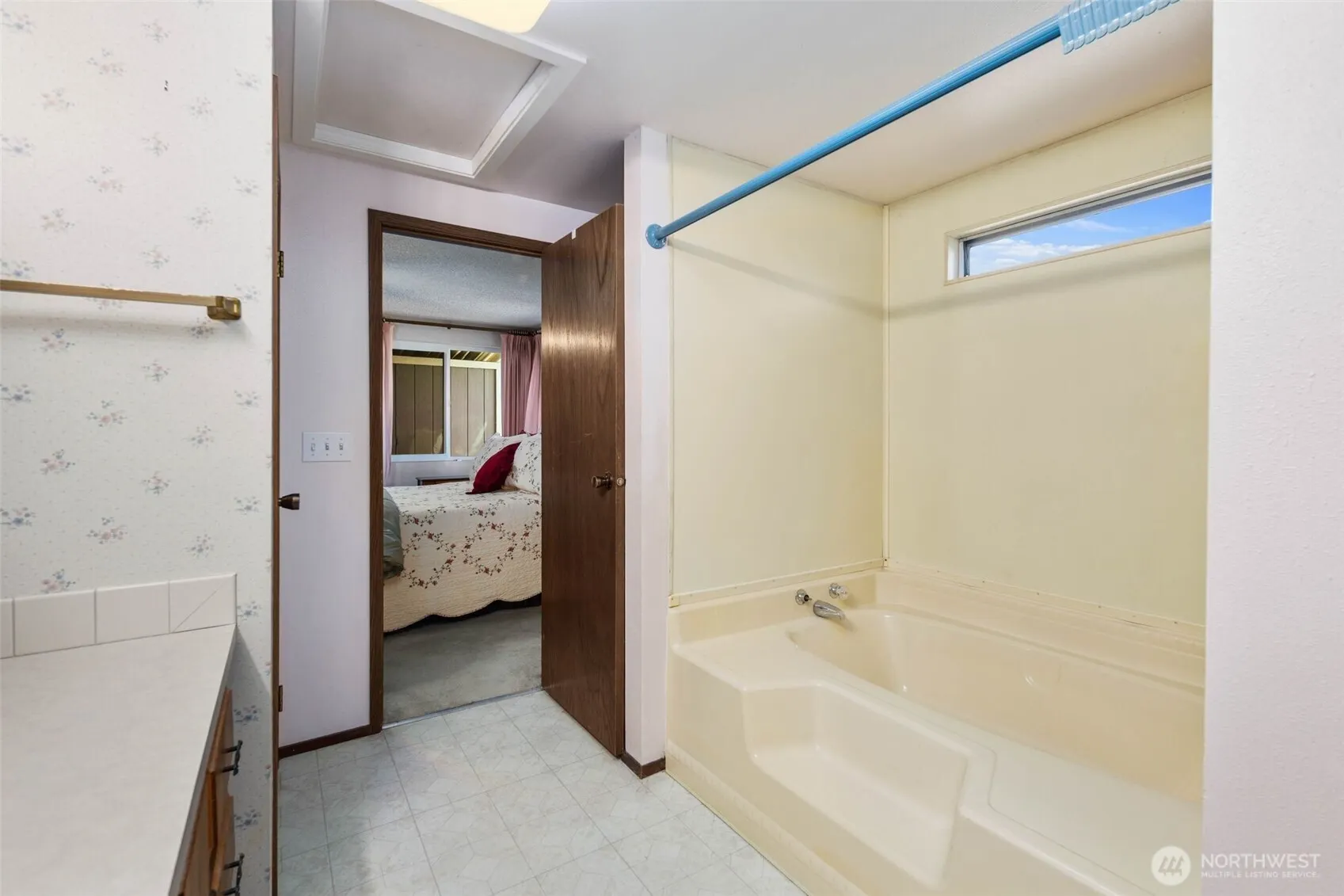23708 Locust Way #13B, Bothell, WA 98021