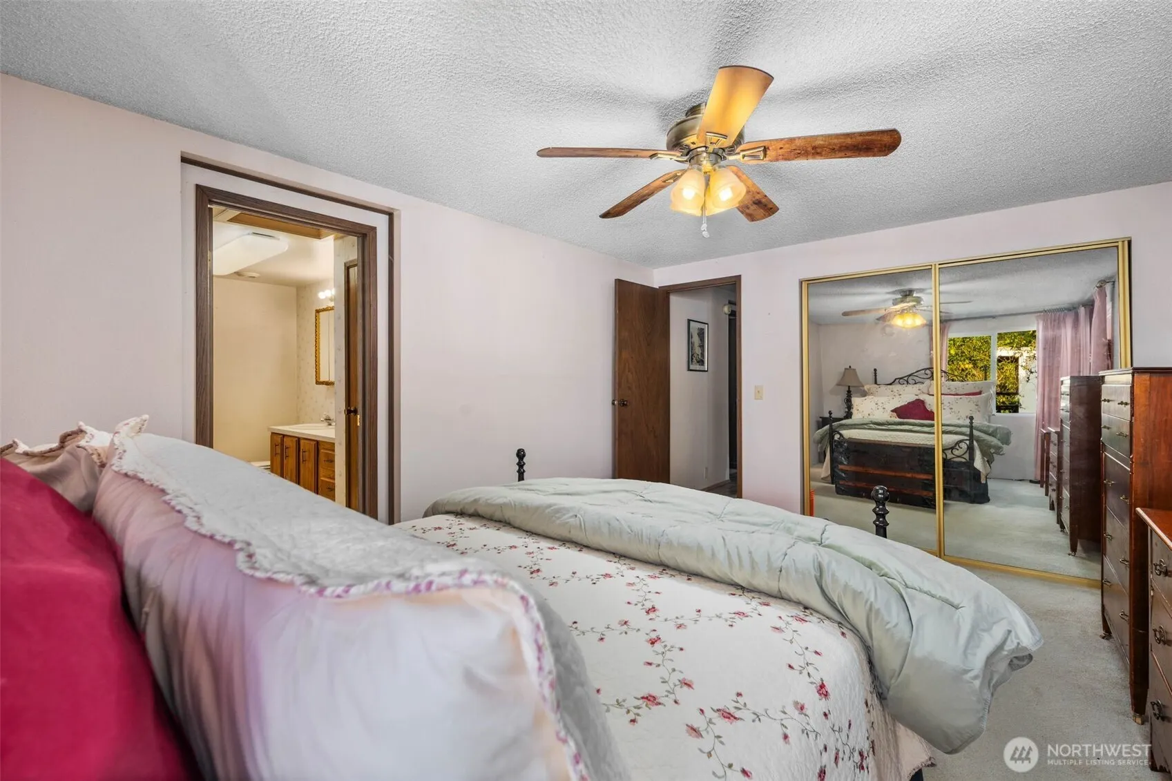 23708 Locust Way #13B, Bothell, WA 98021