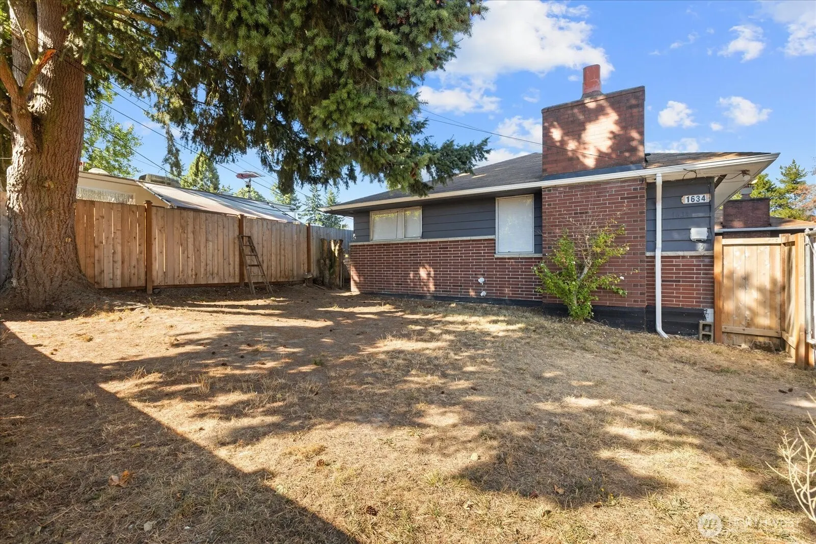 1634 SW 114th Street , Seattle, WA 98146