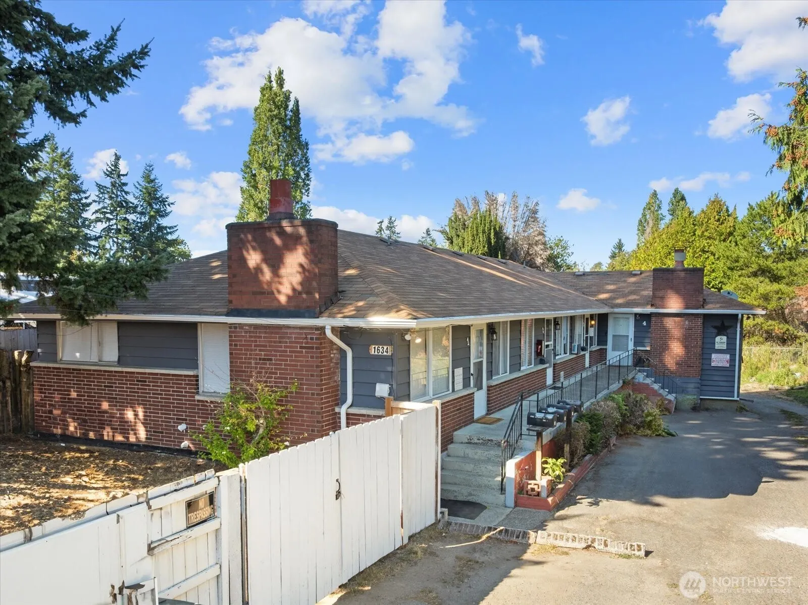 1634 SW 114th Street , Seattle, WA 98146