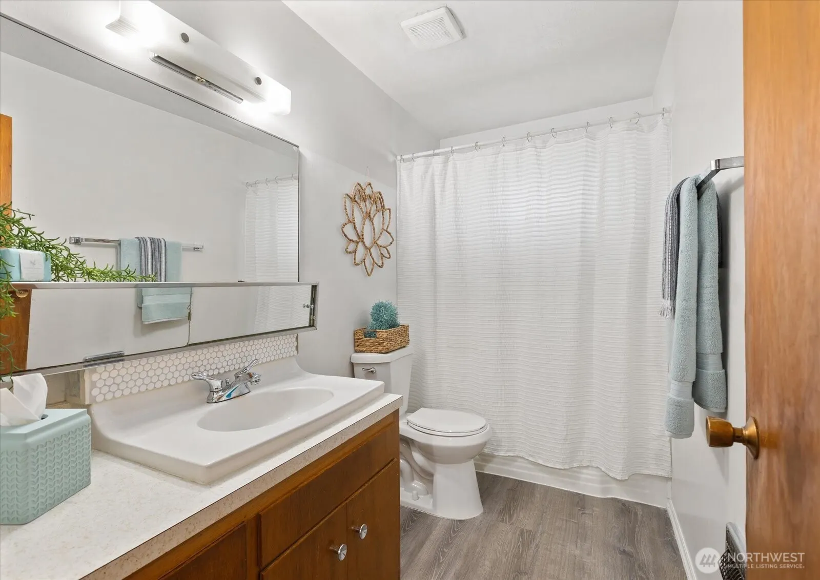 1634 SW 114th Street , Seattle, WA 98146